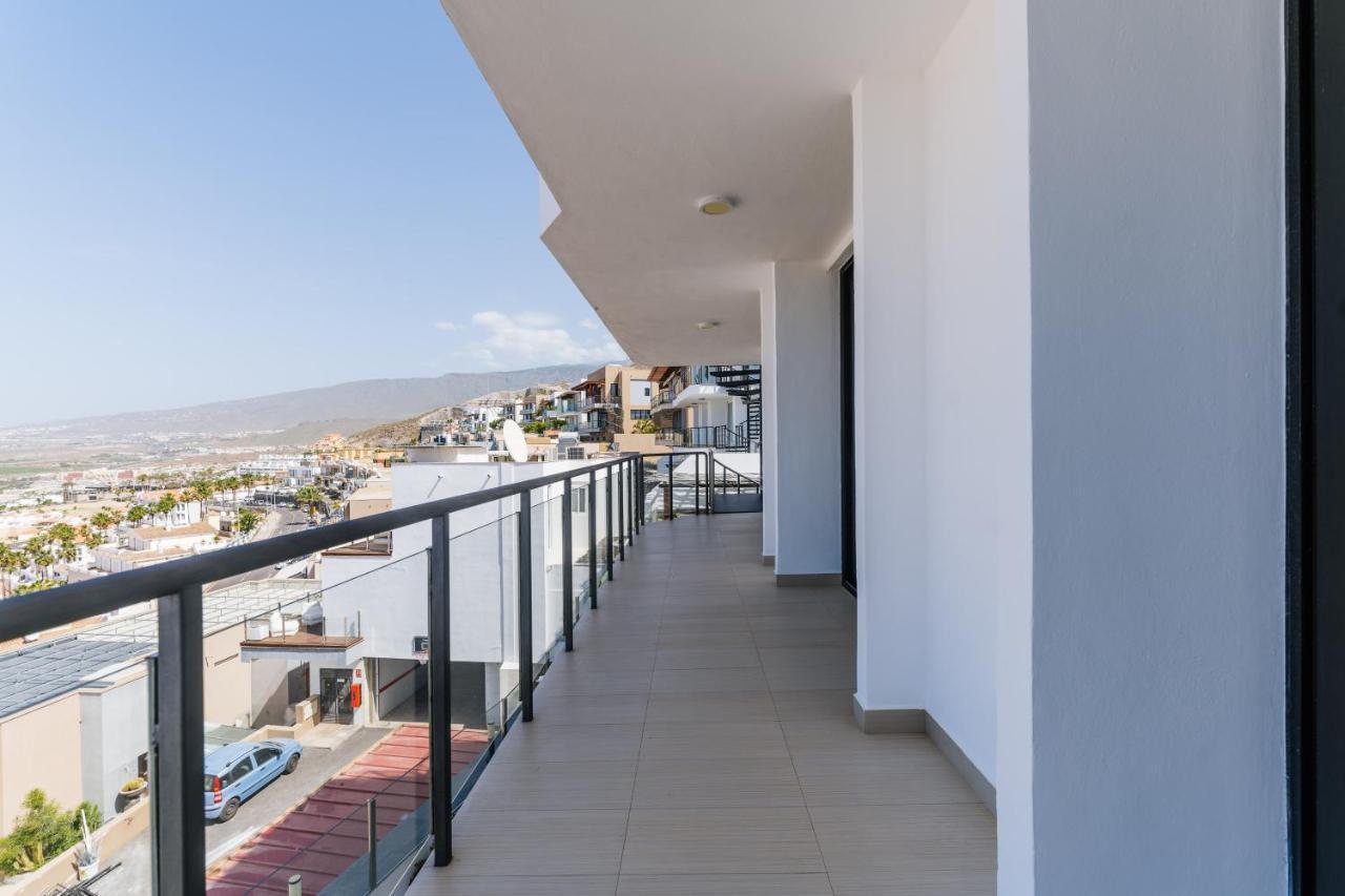 Sunset White Villa - Ocean View, Jakuzzi, Heated Pool, Air-Conditioning, Grill Playa de las Américas Exterior foto