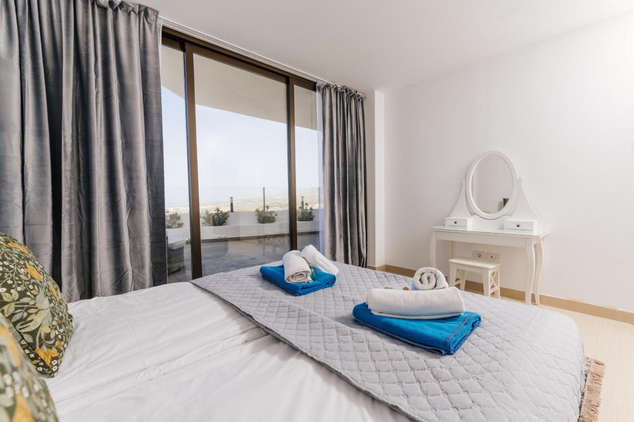 Sunset White Villa - Ocean View, Jakuzzi, Heated Pool, Air-Conditioning, Grill Playa de las Américas Exterior foto