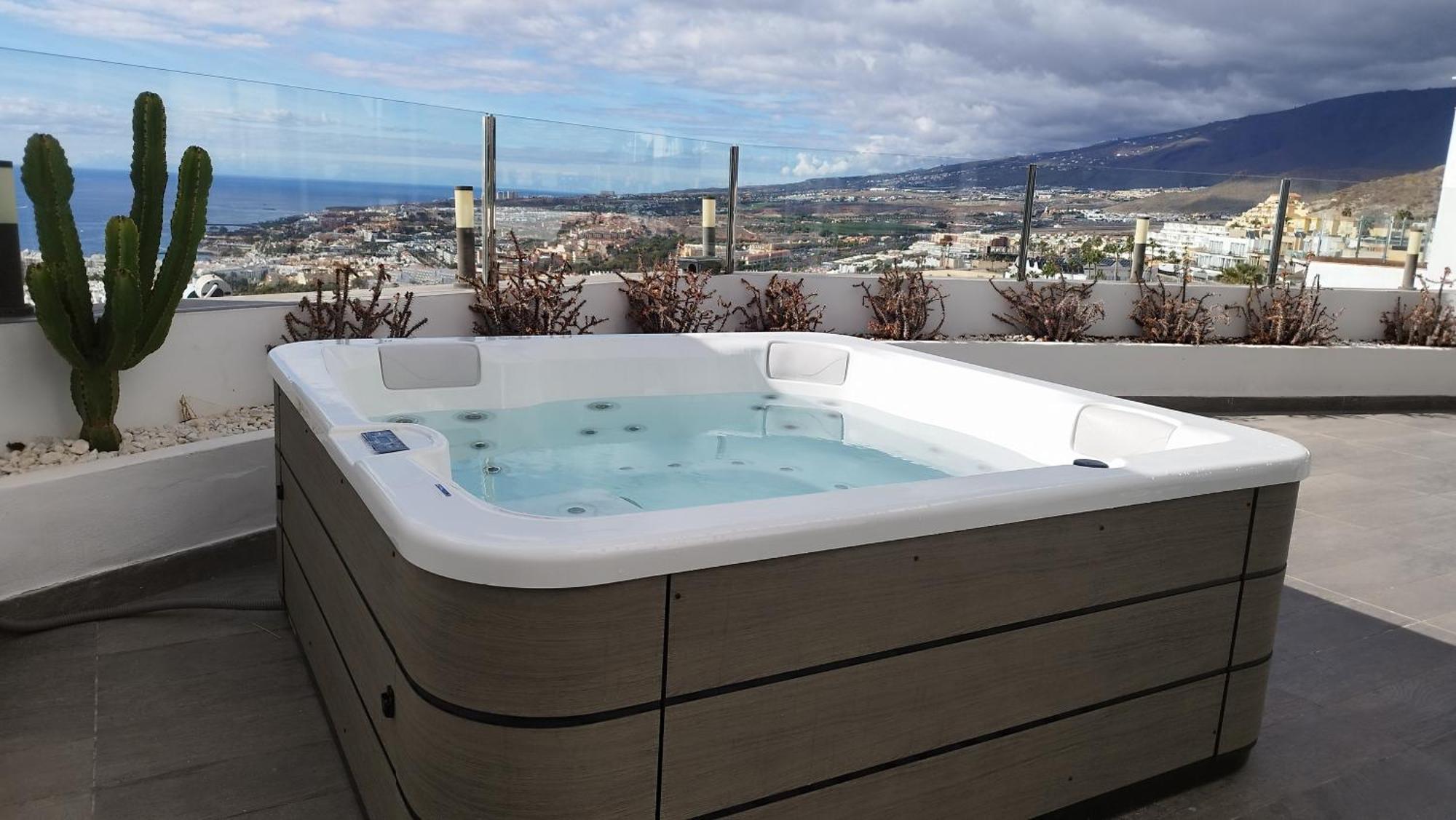 Sunset White Villa - Ocean View, Jakuzzi, Heated Pool, Air-Conditioning, Grill Playa de las Américas Exterior foto